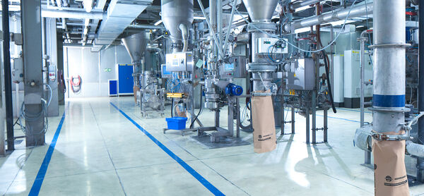 Salle des machines Hosokawa Alpine