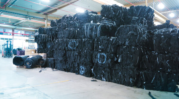 Collecte de matériaux composites dans un hall