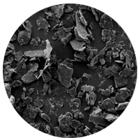 Une image au microscope électronique à balayage de graphite naturel avec une densité apparente de 426 g/L